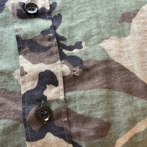 Saint Laurent Men’s Camouflage Print Shirt - Picture 6 of 6